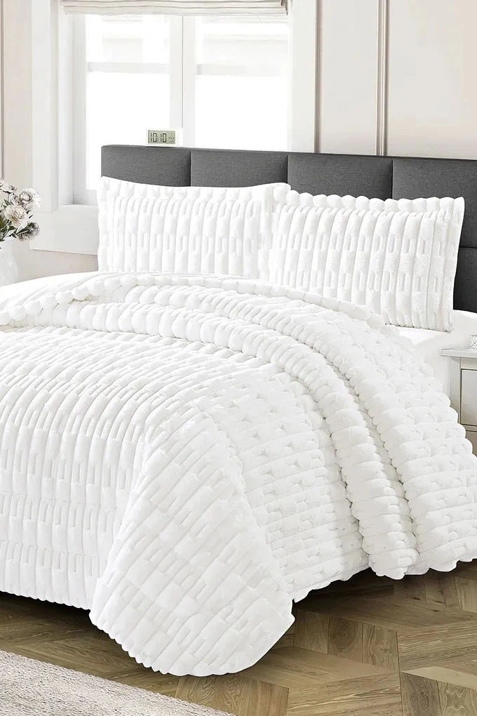 Couette Coralina Duarte avec appliqués — 2 oreillers inclus